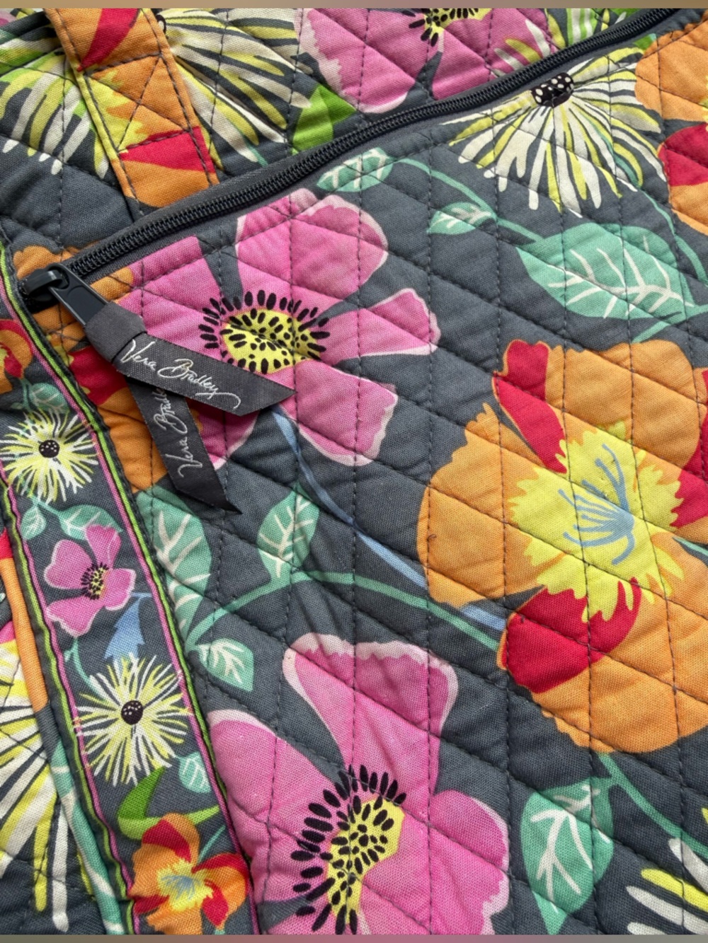 Vera Bradley baby bag in jazzy blooms retired print. Large Shoulder tote bag - Picture 6 of 12